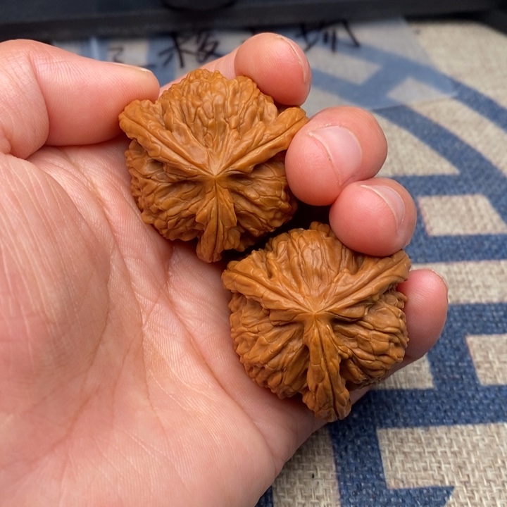 吊坠文玩核桃.****.三棱