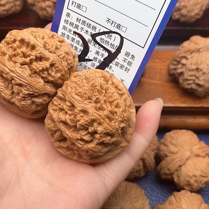 桃核吊坠粗筋狮子头44