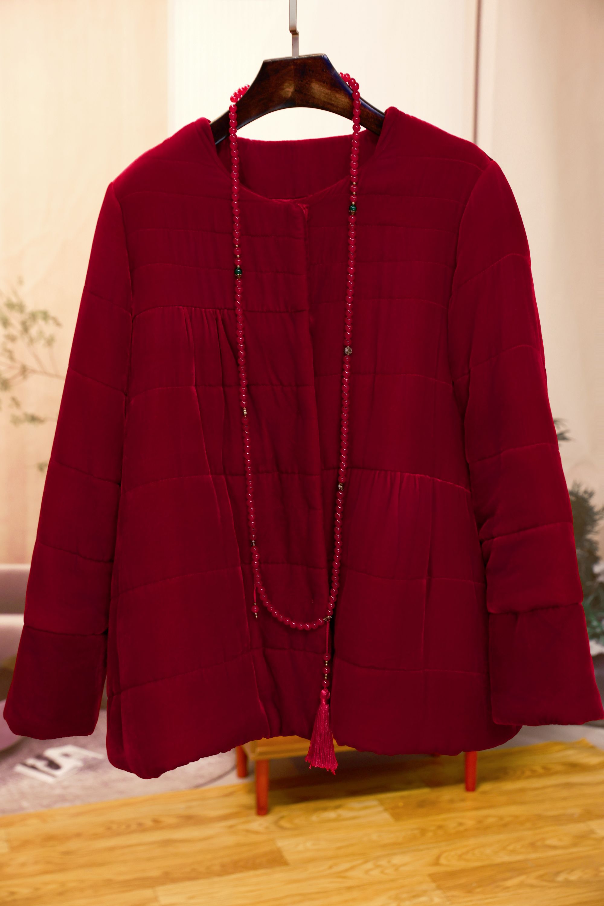 酒红圆领新中式纯色气质真丝丝绒保暖外套时尚/W208130