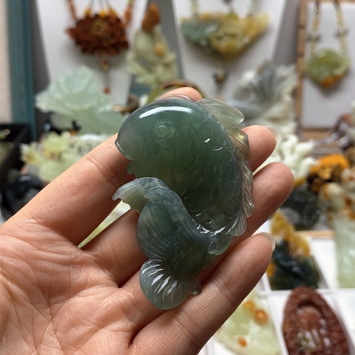 未镶嵌蛇纹石玉颈饰