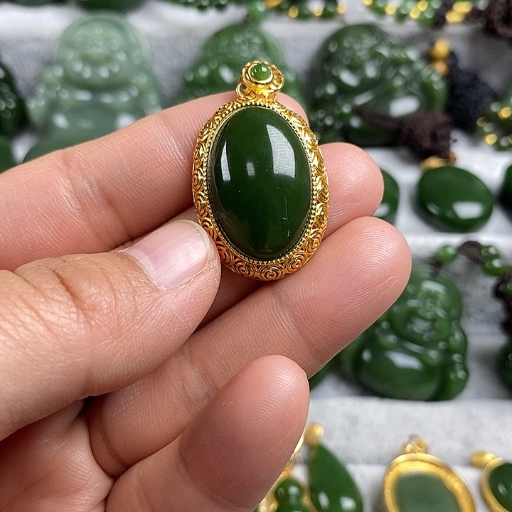 和田玉（碧玉）未镶嵌颈饰