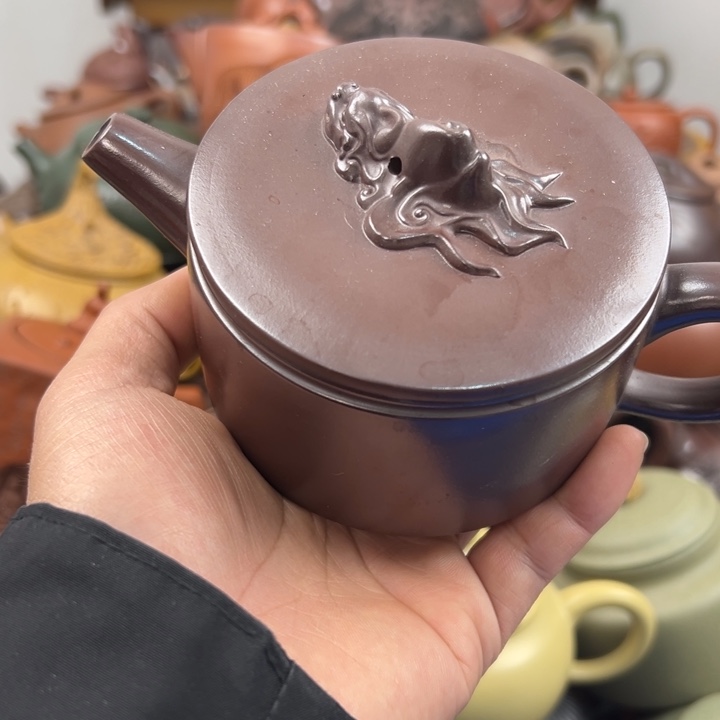 紫砂茶壶嘴吧划痕