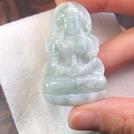 翡翠未镶嵌颈饰缅甸A货，每天下午1点半开播