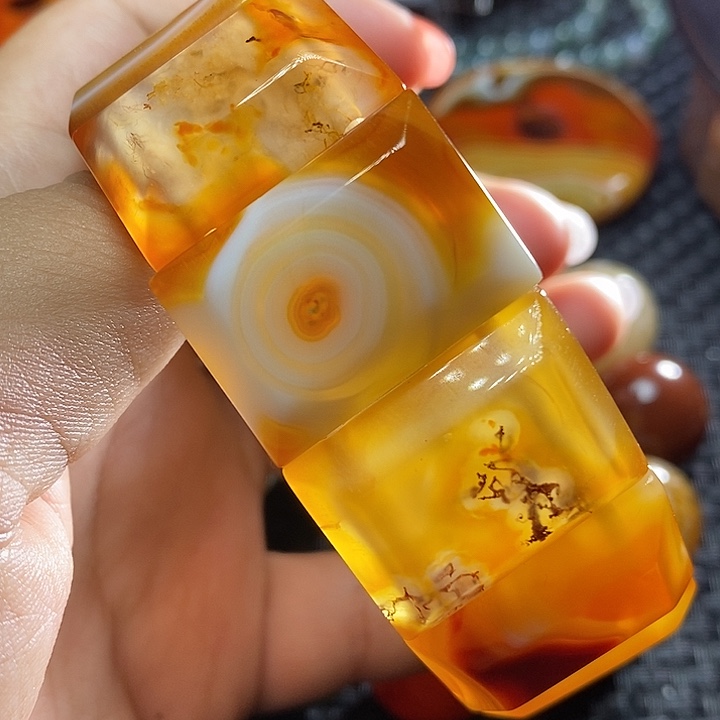 未镶嵌颈饰玛瑙/玉髓