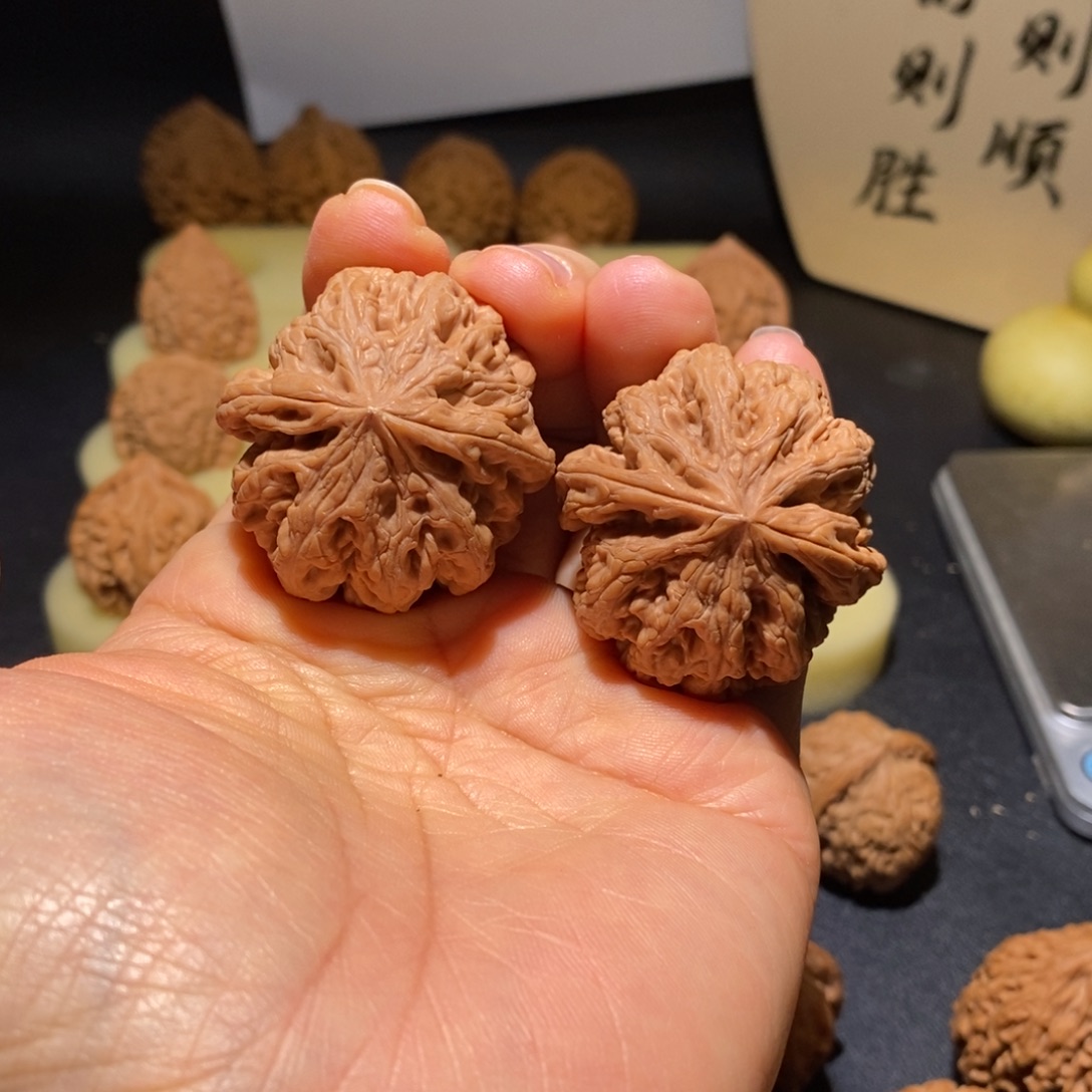 打***手文玩核桃吊坠粗筋