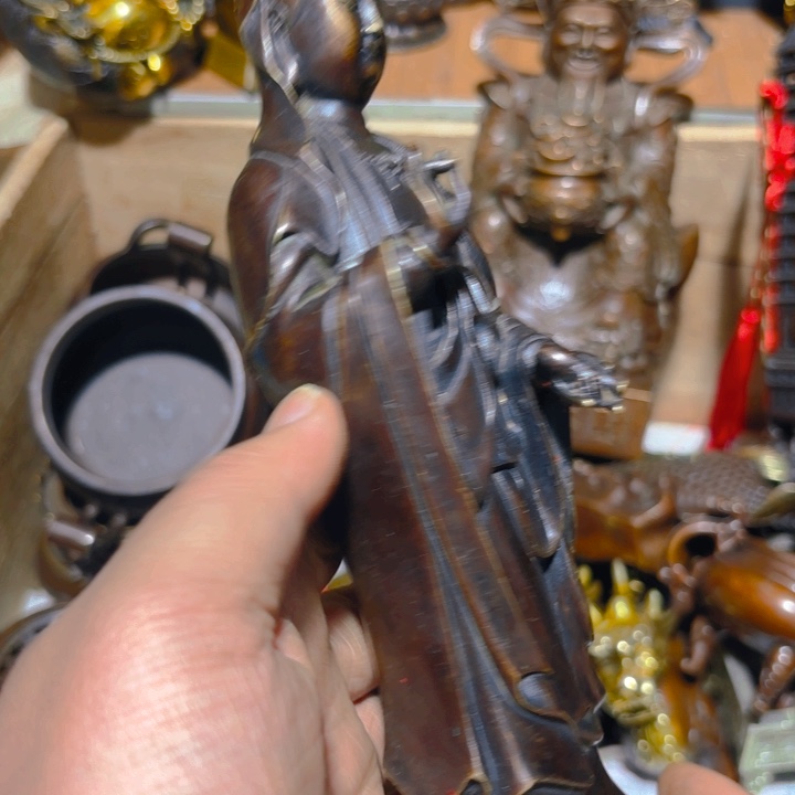 铜的。全清了。一件不留！不磨叽