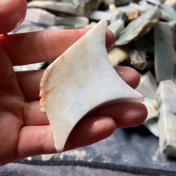 翡翠颈饰未镶嵌天然翡翠