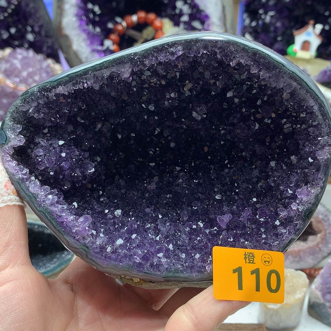 未镶嵌水晶大型摆件（非配饰）