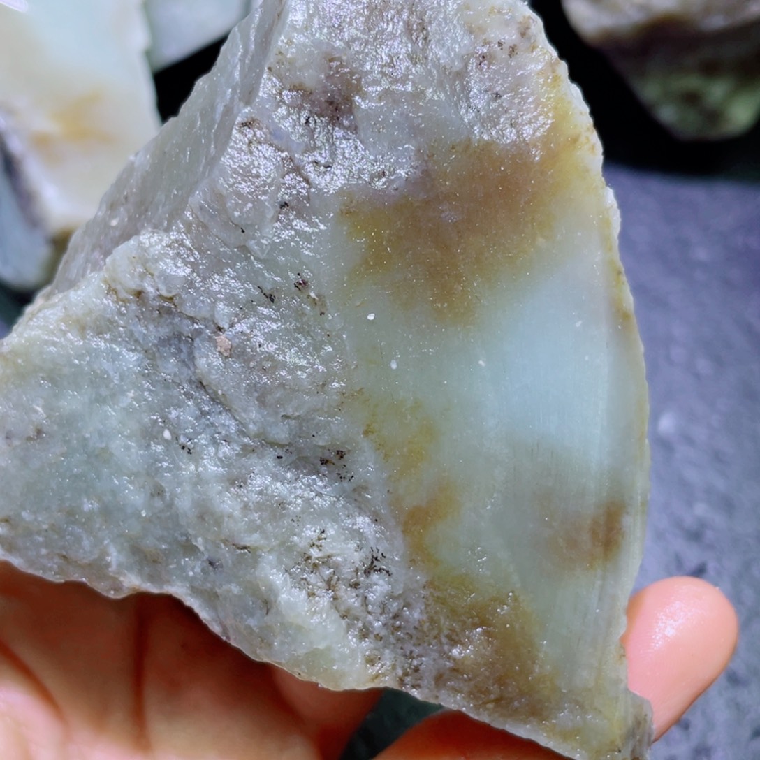 和田玉未镶嵌珠宝半成品