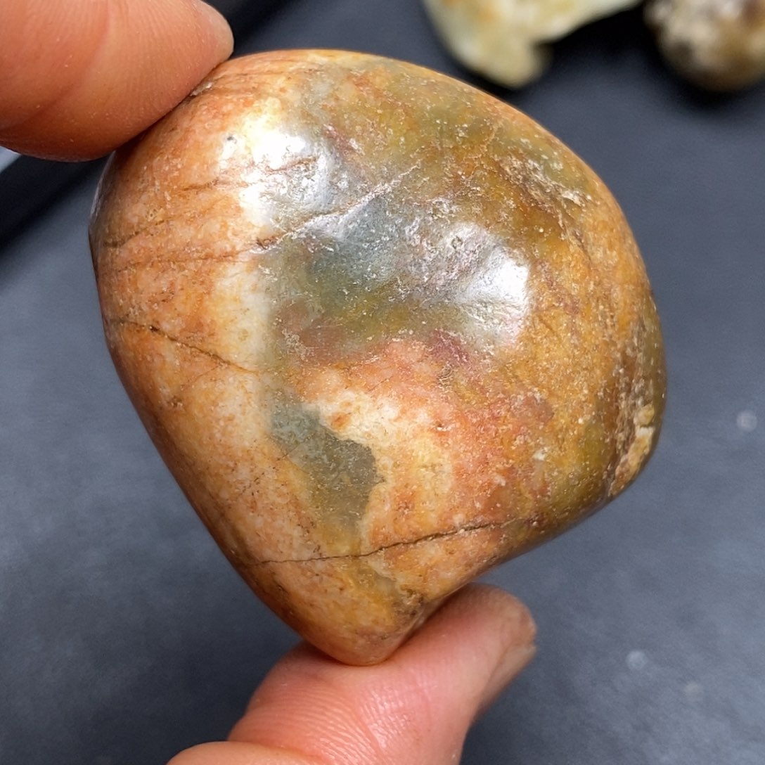 和田玉未镶嵌珠宝奇石