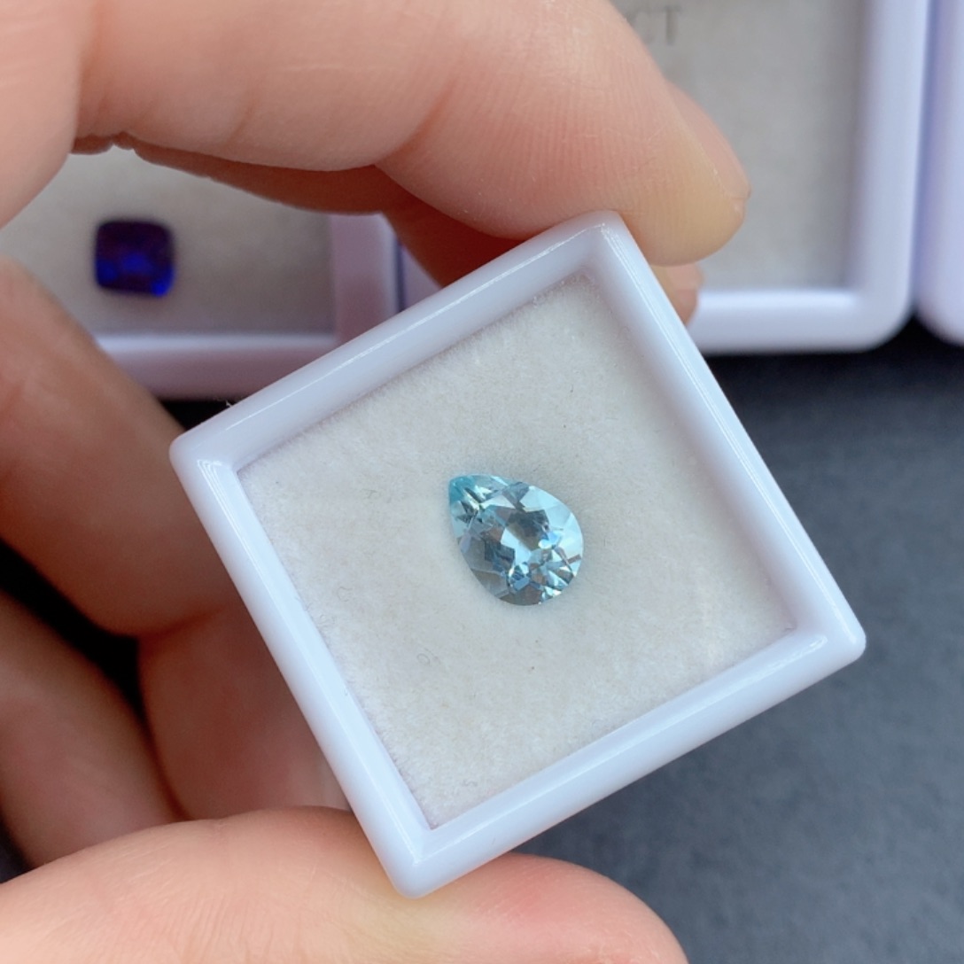 海蓝宝石笔搁未镶嵌1.15克拉裸石