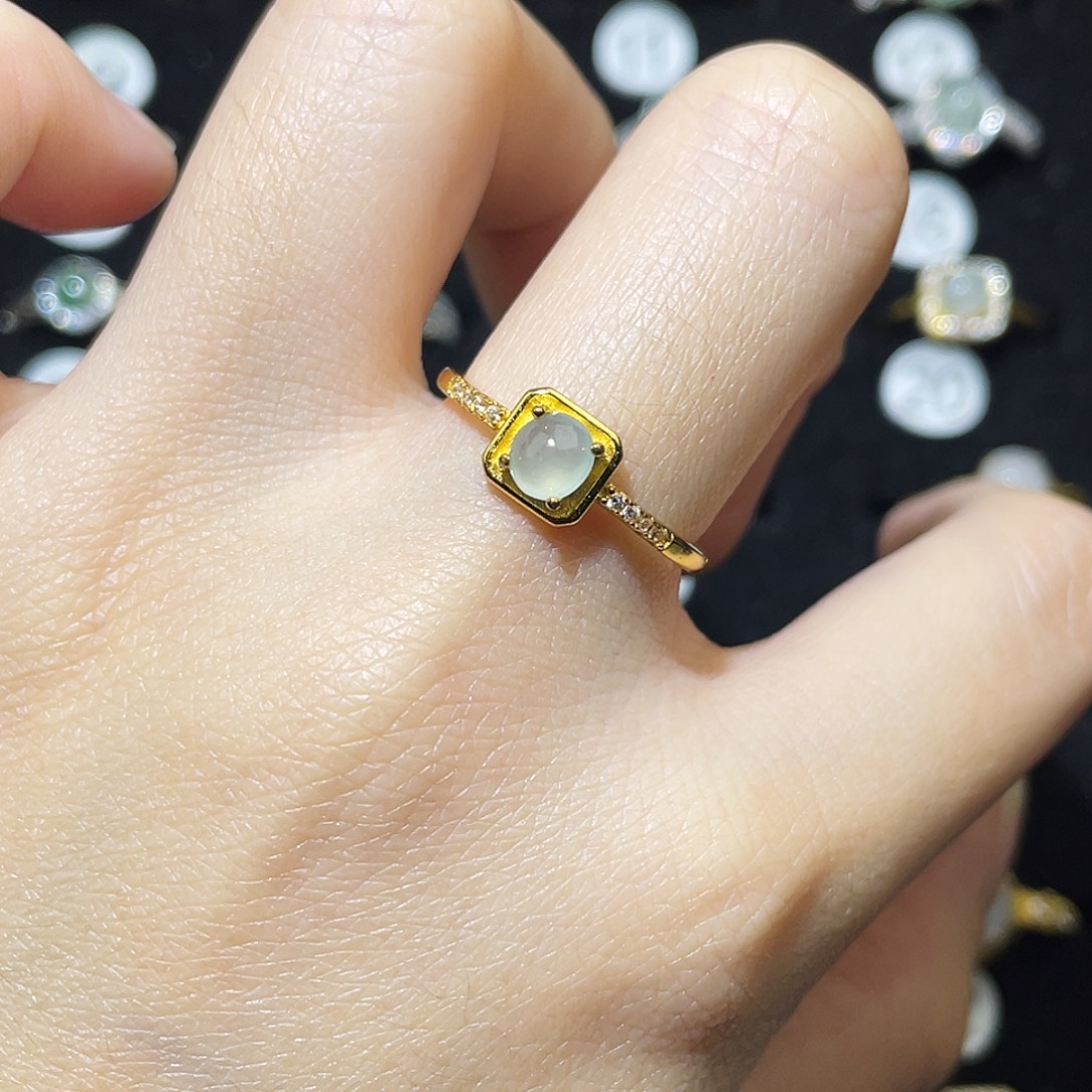 翡翠未镶嵌戒指戒指