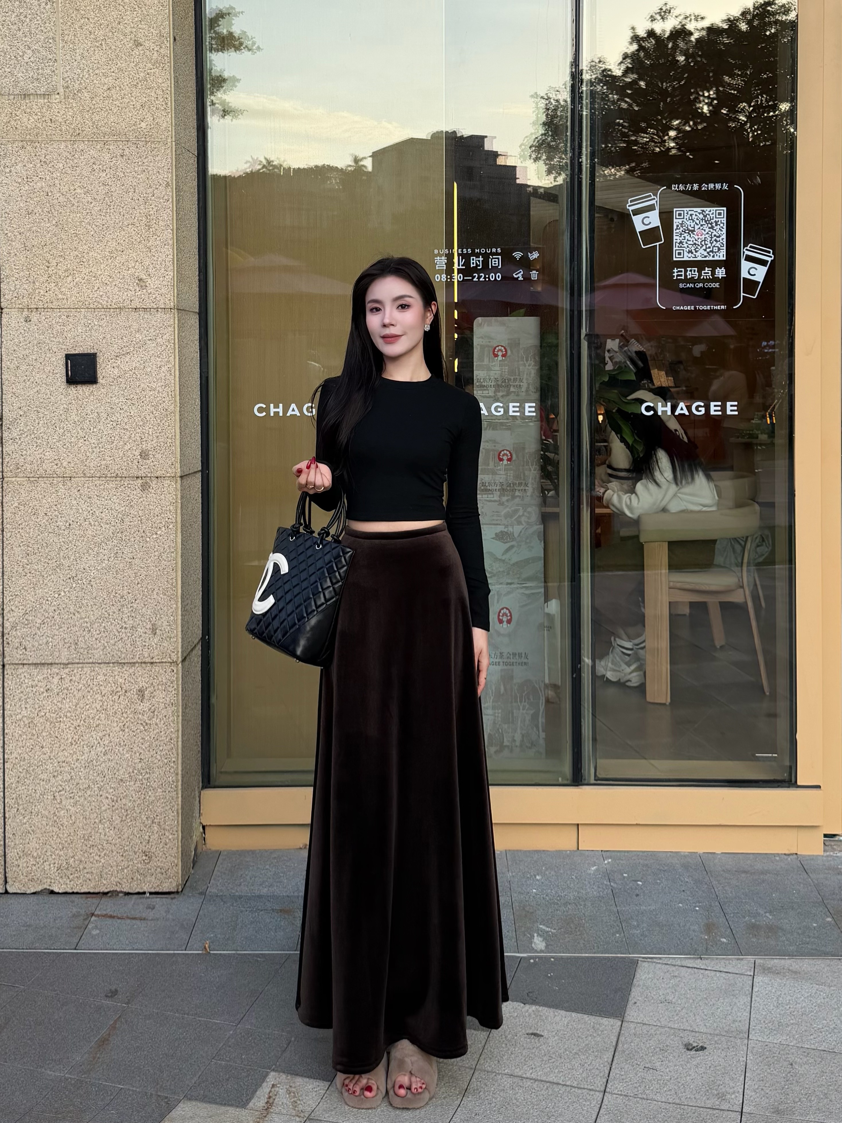 冬季气质百搭宽松显瘦A字长裙女复古高腰光泽感丝绒半身裙