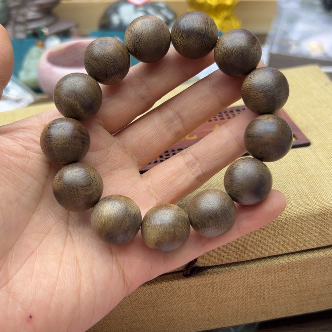 阴沉木卡18白奇香