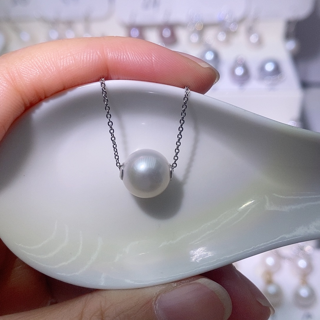 淡水珍珠吊坠(赠链)银S925镶嵌尺寸10/11毫米路路通