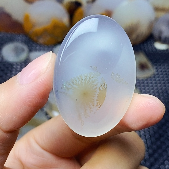 玛瑙/玉髓未镶嵌珠宝半成品