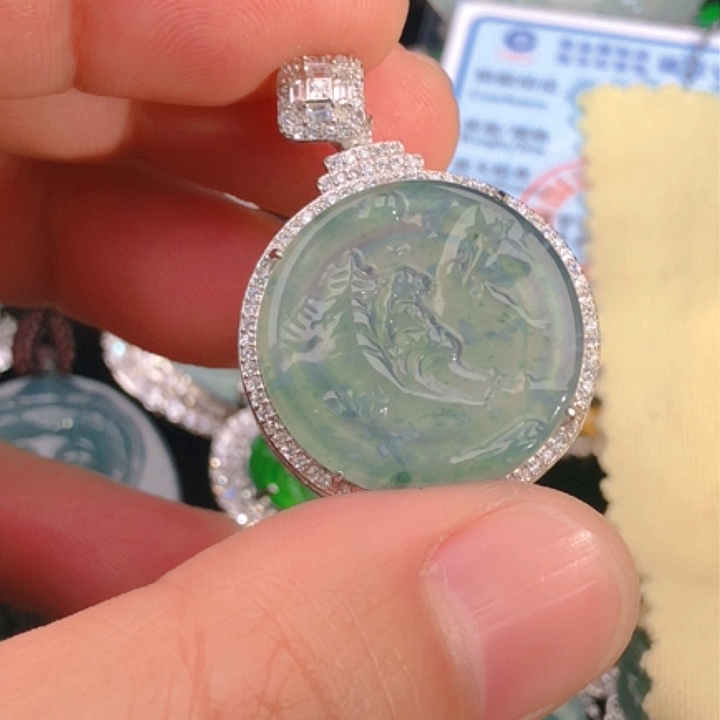 翡翠颈饰未镶嵌6，