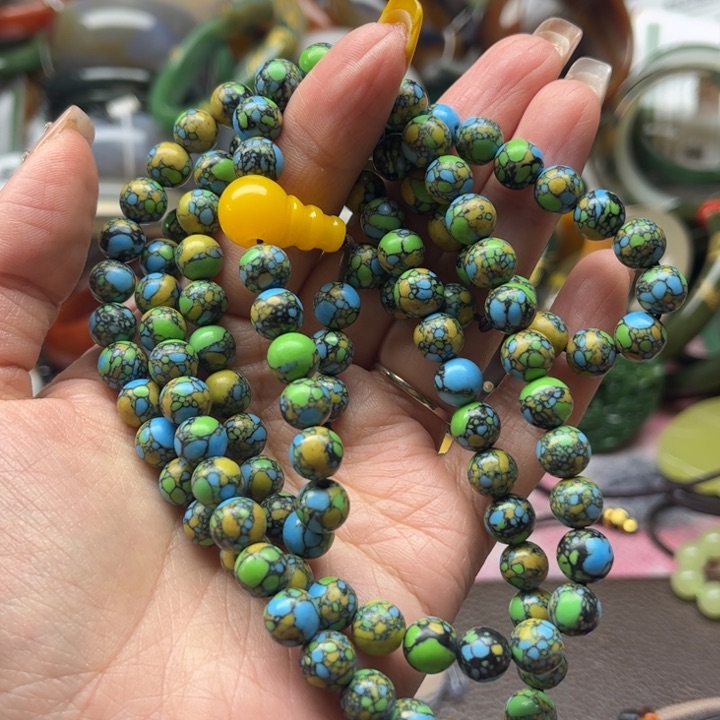 石英质玉未镶嵌颈饰