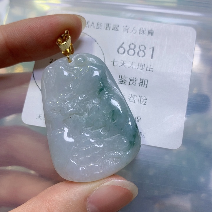 翡翠颈饰未镶嵌翡翠