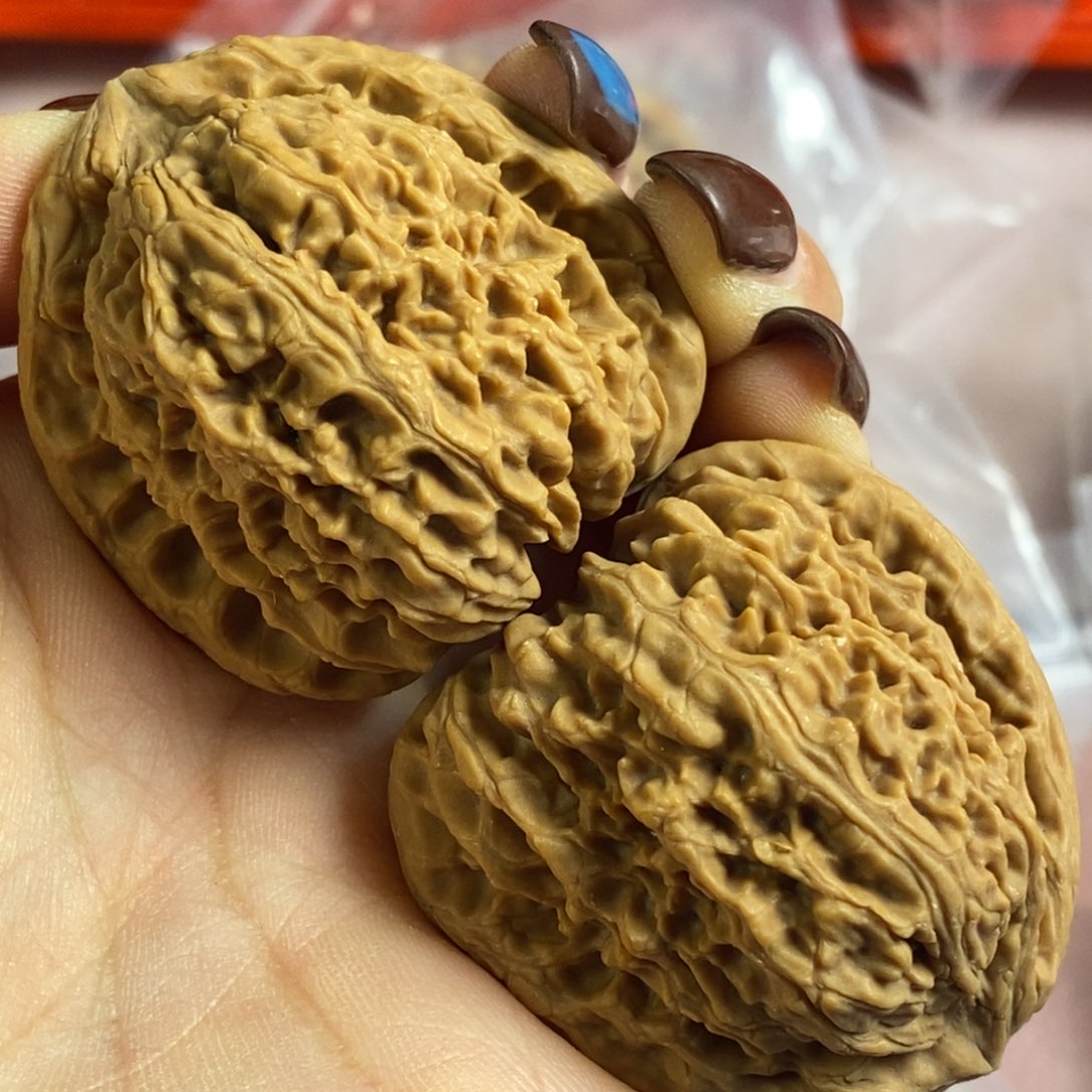 文玩核桃吊坠39南疆石黄87