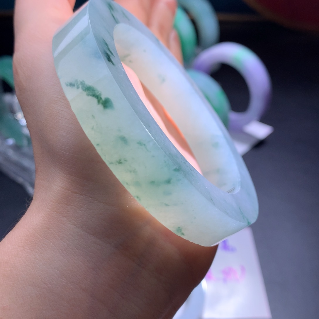 未镶嵌冰种飘花定制翡翠
