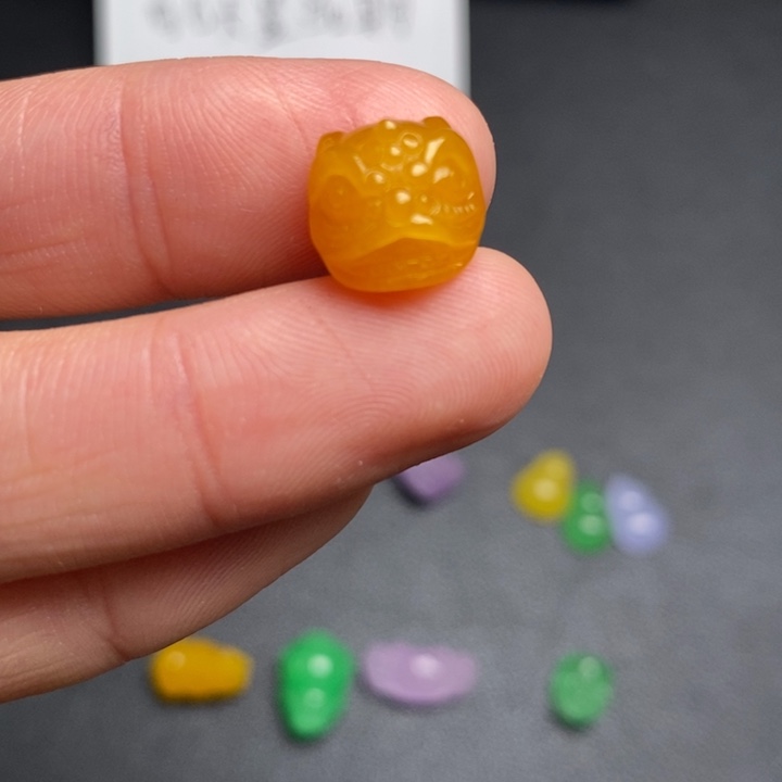 林***银翡翠未镶嵌颈饰挂件