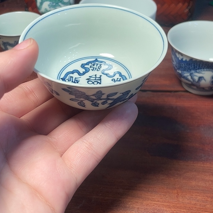 景德镇手绘卧足主人杯