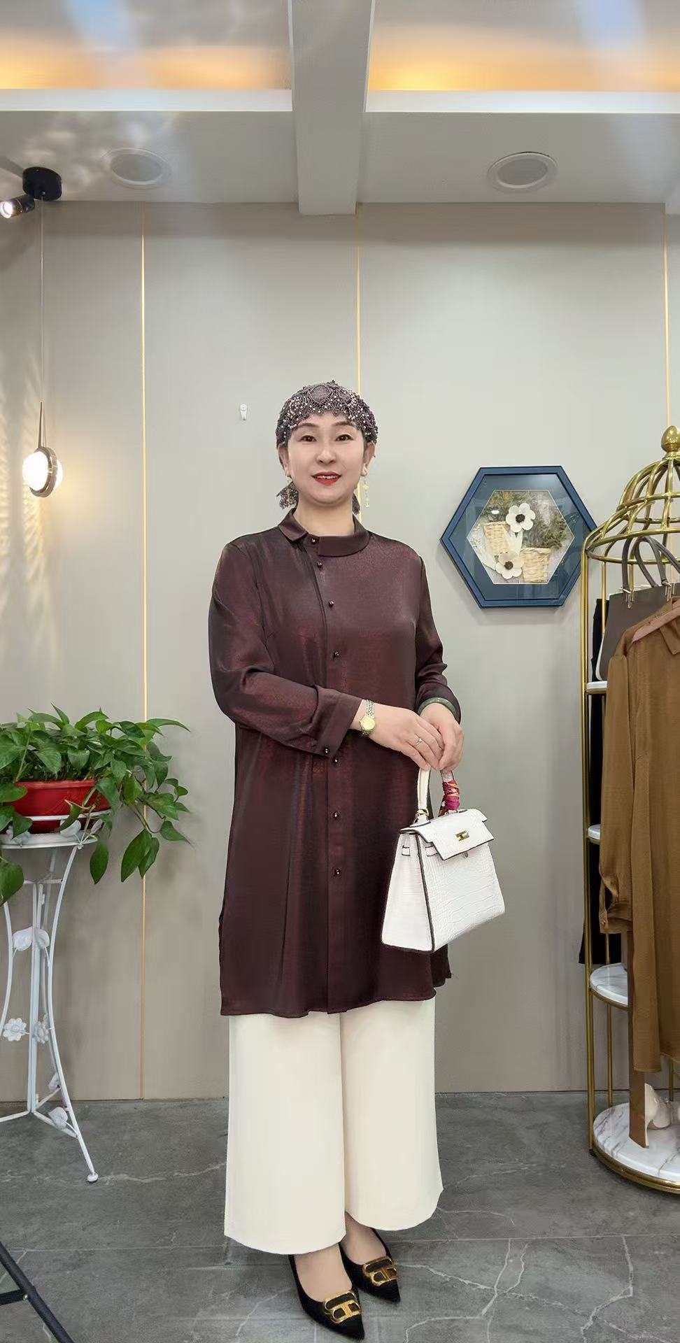 w1877偏襟小翻领丝缎长衬衣(衣长94左右)