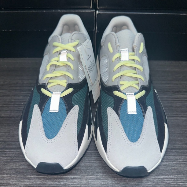 椰子700初代 43码原盒 全新鞋