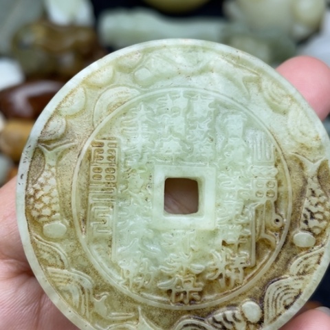 未镶嵌蛇纹石玉颈饰32