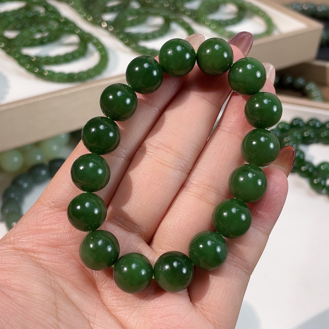 和田玉（碧玉）手链未镶嵌12俄老料 