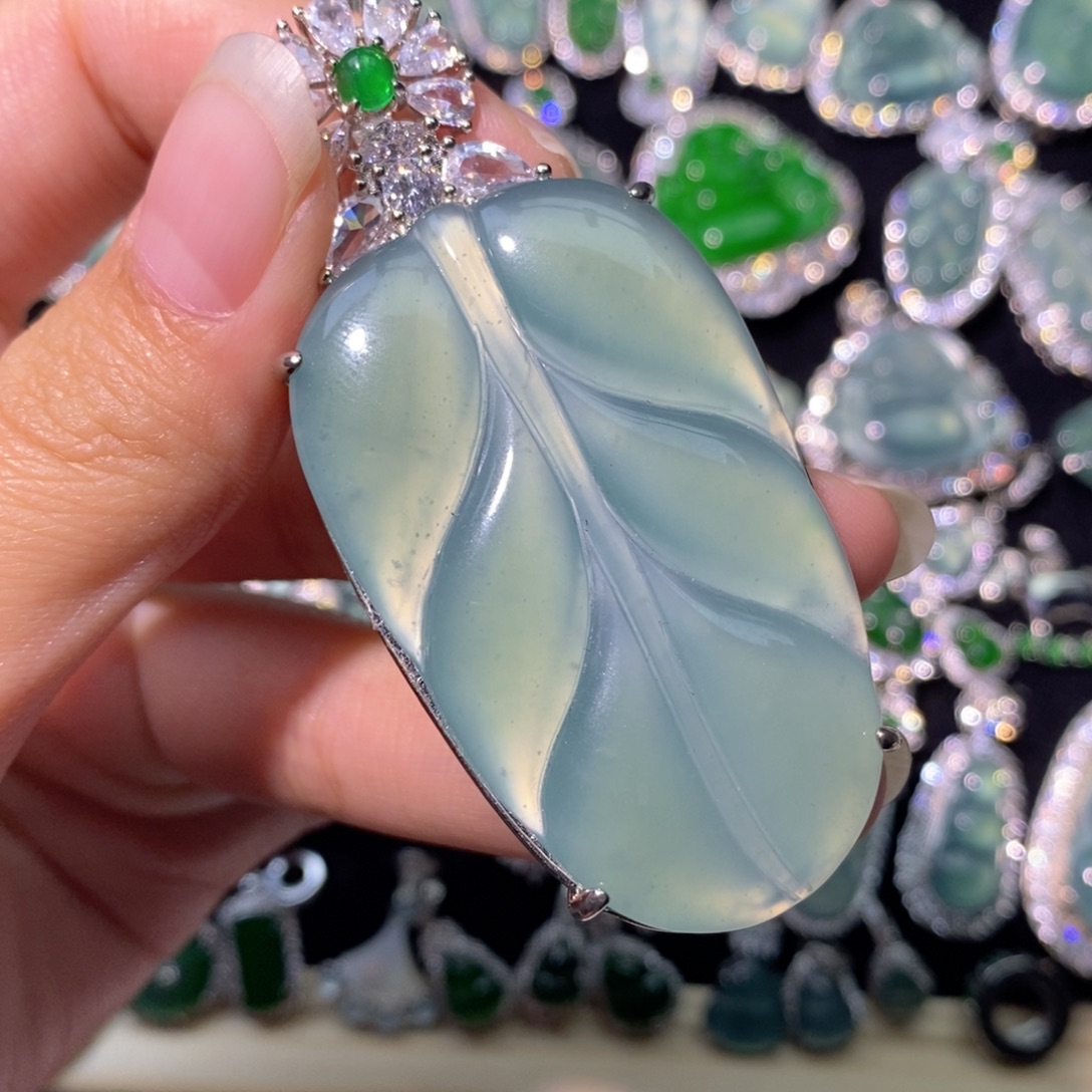 翡翠未镶嵌颈饰天然