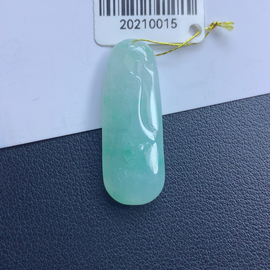 翡翠颈饰未镶嵌悟道