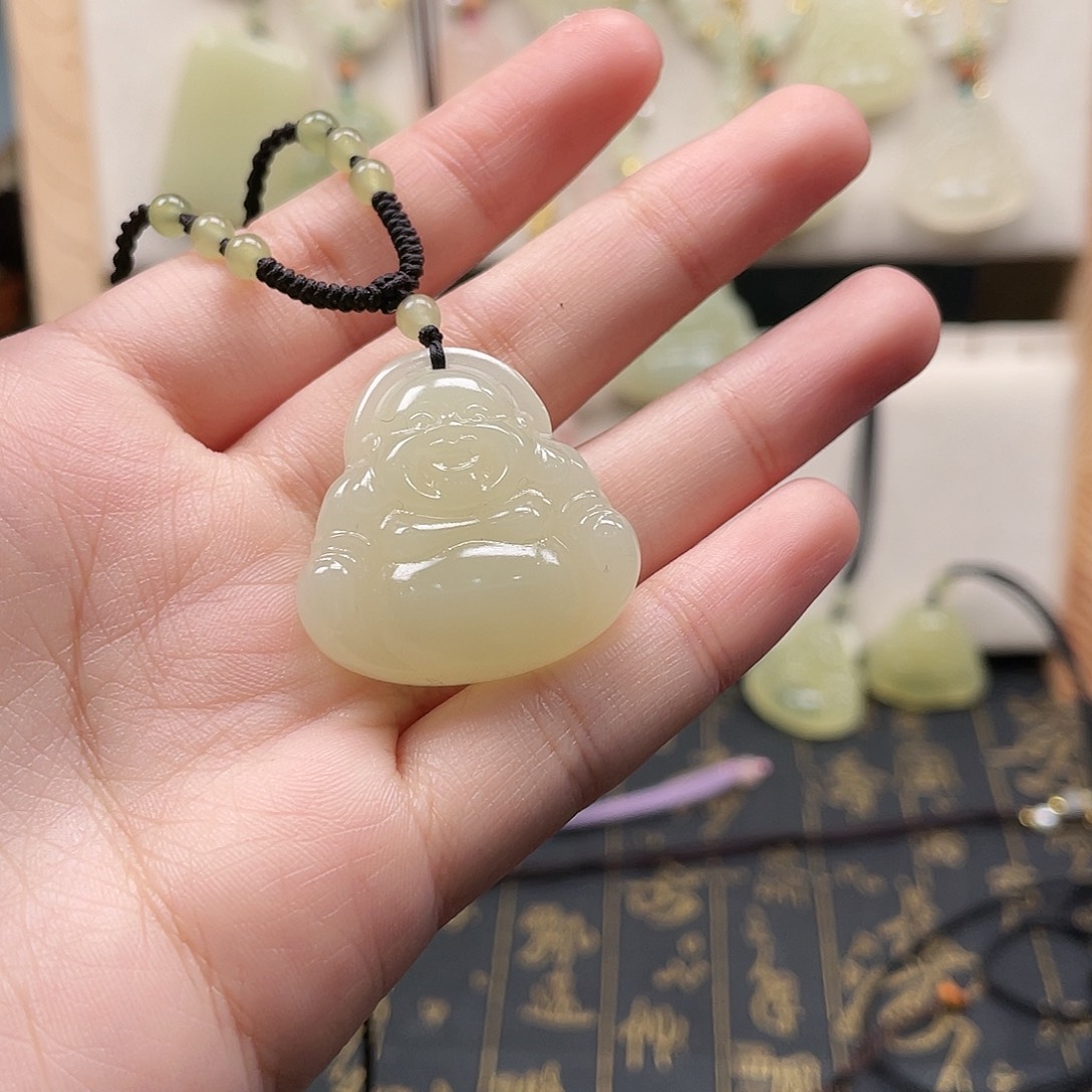 石英质玉未镶嵌颈饰30绿佛普通绳