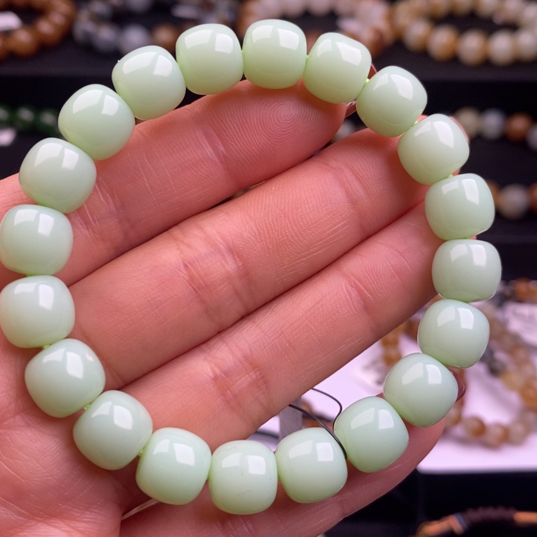 和田玉未镶嵌手串