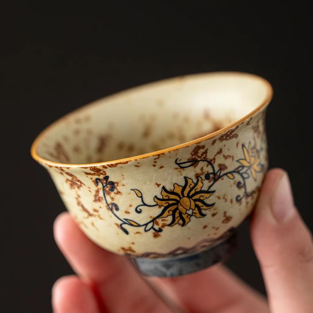 予迟器【描金缠枝莲】景德镇青花火石红茶杯陶瓷茶具品茗杯主人杯