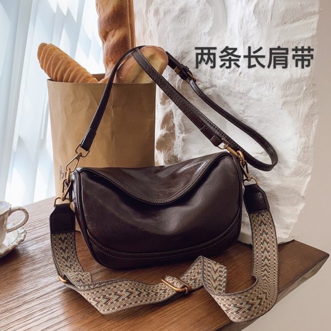 小众设计饺子包2025秋冬新款超火美拉德复古单肩包通勤斜挎包6059