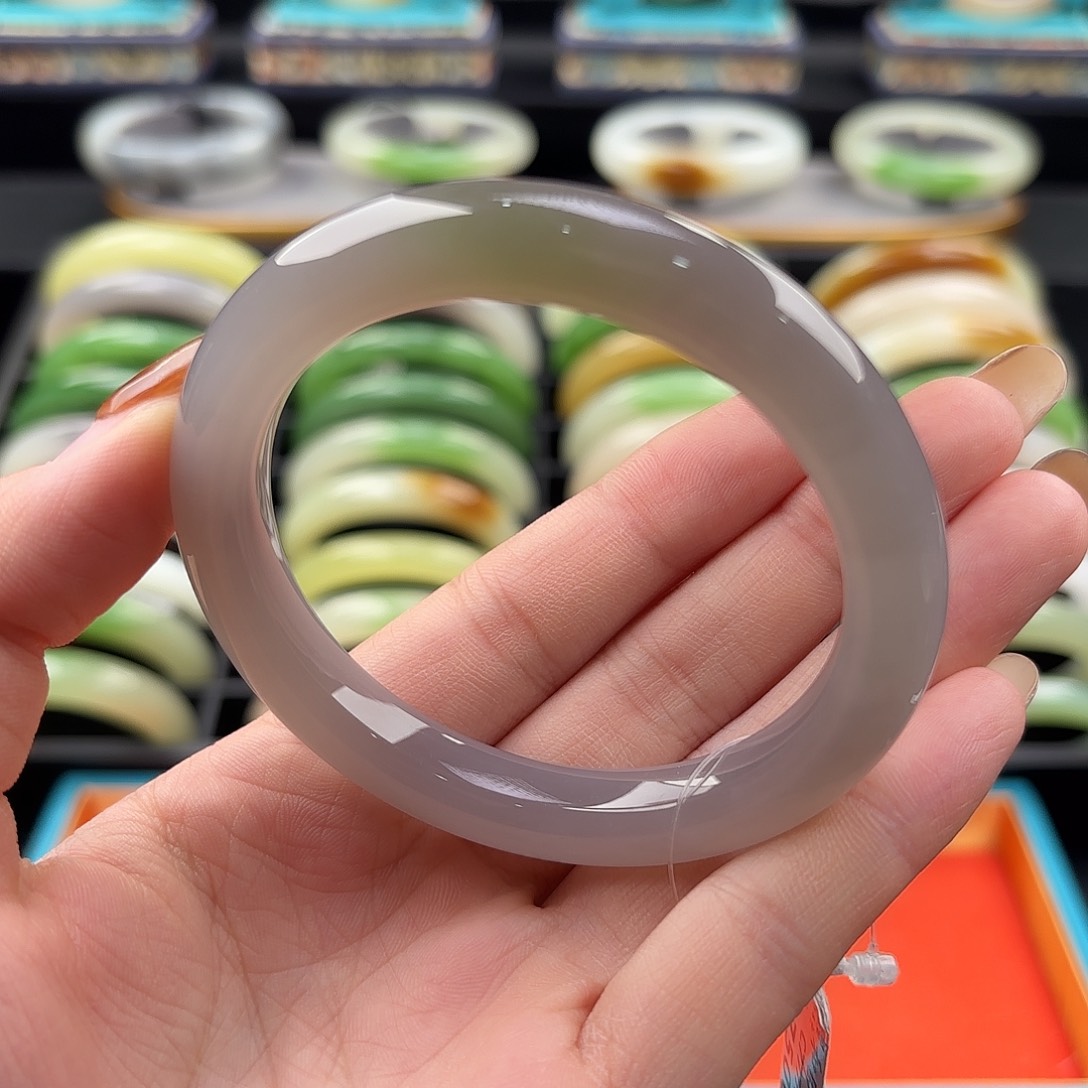 和田玉未镶嵌手镯56.6