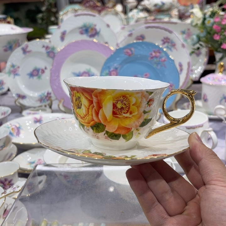 36%以上骨粉骨瓷咖啡杯碟一套