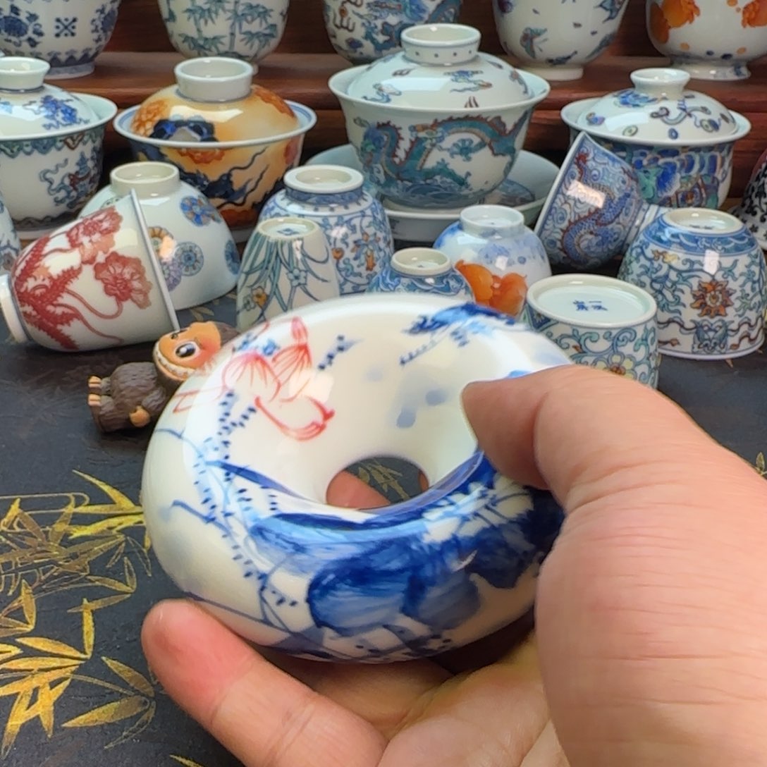 国画风荷花甜甜圈盖置