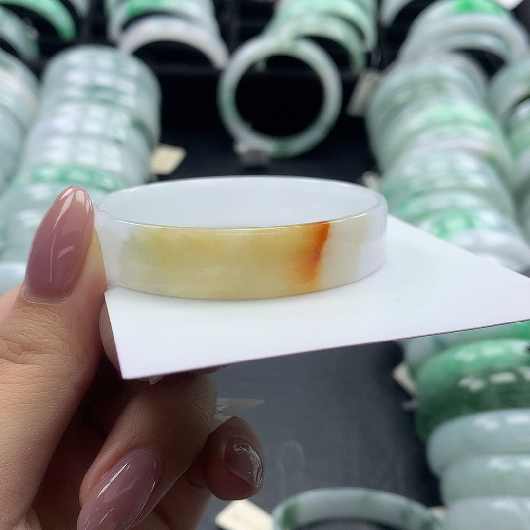 未镶嵌手镯翡翠公主