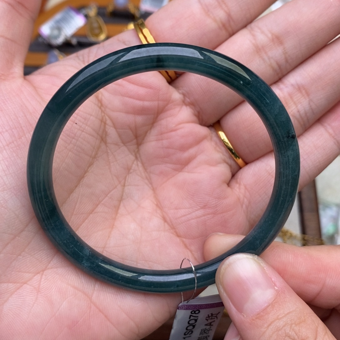 翡翠未镶嵌手镯51