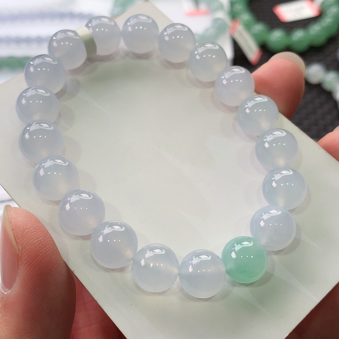 翡翠手链未镶嵌翡翠