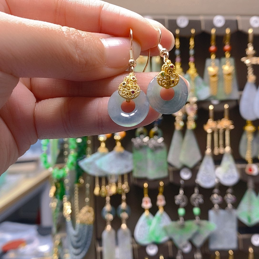 未镶嵌翡翠耳饰翡翠