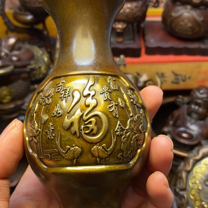 铜器摆件做工精良