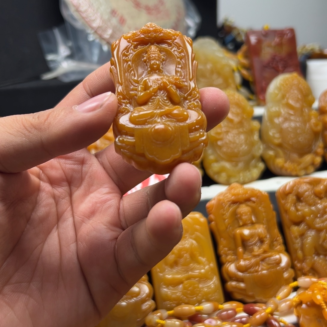 石英质玉（黄龙玉）未镶嵌多选发其一