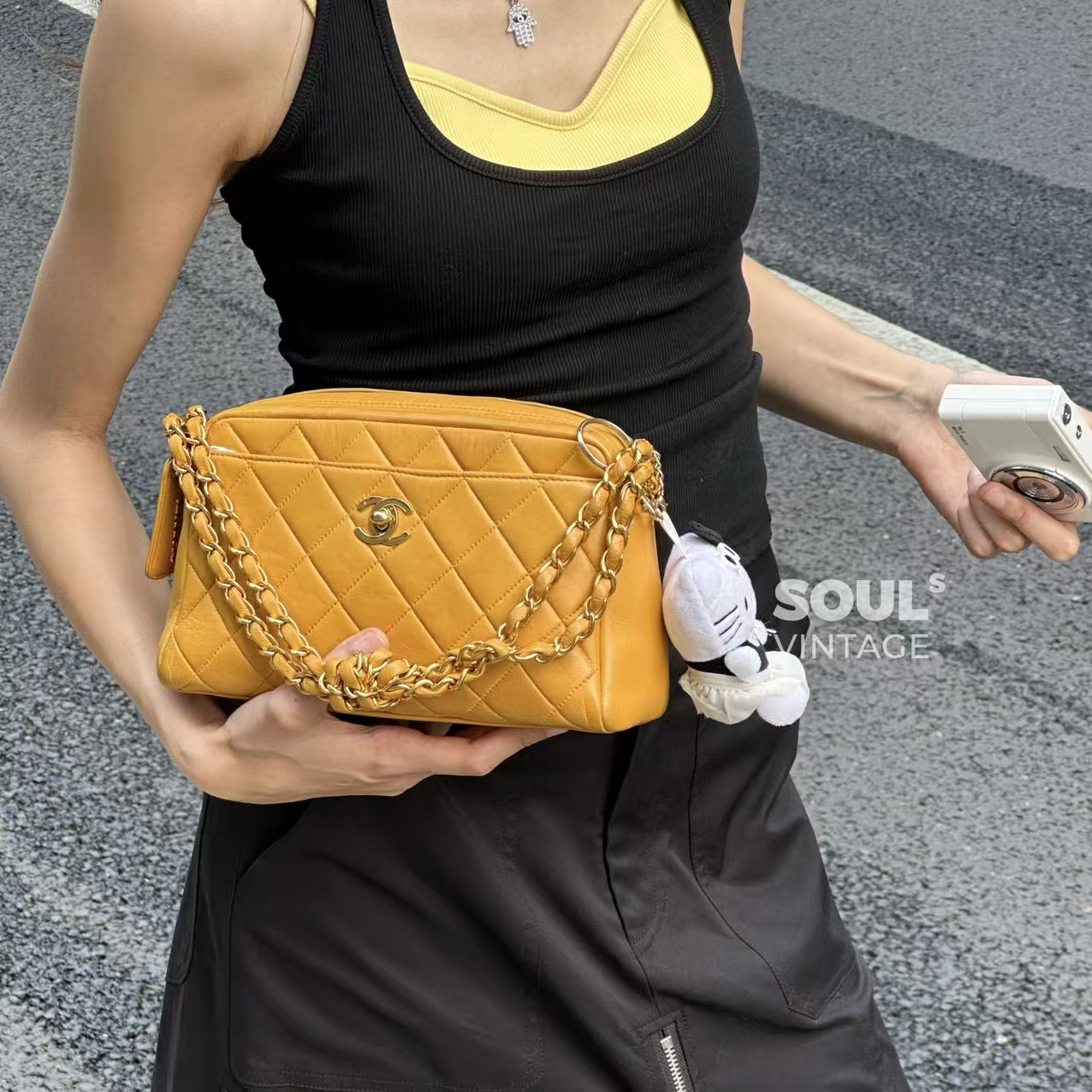 95新 Chanel/香奈儿 橘色 羊皮 中古扭结链条相机包/666514655