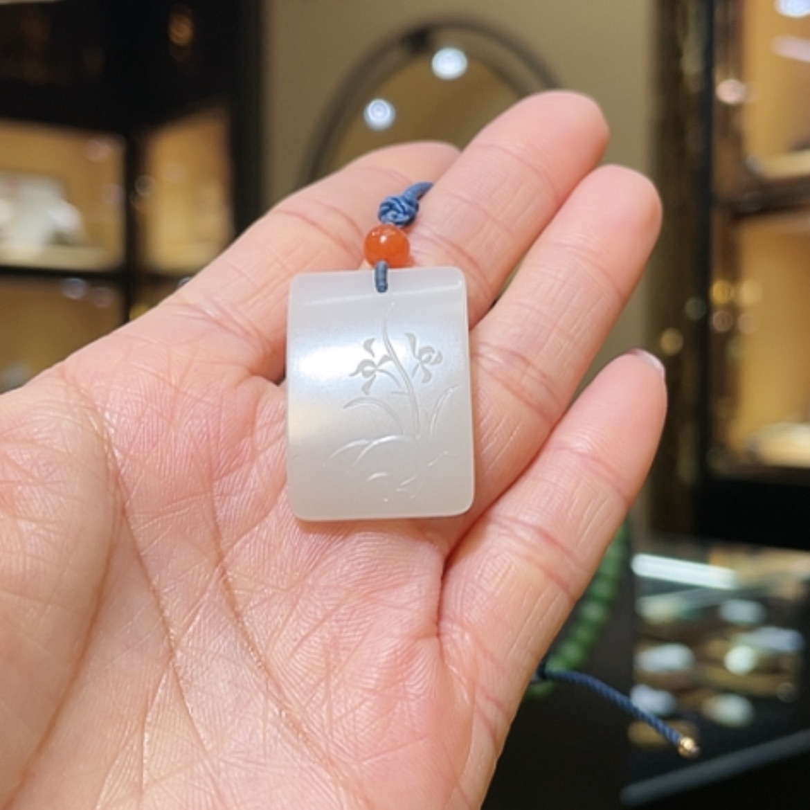 【闪购商品】和田玉颈饰未镶嵌兰花牌