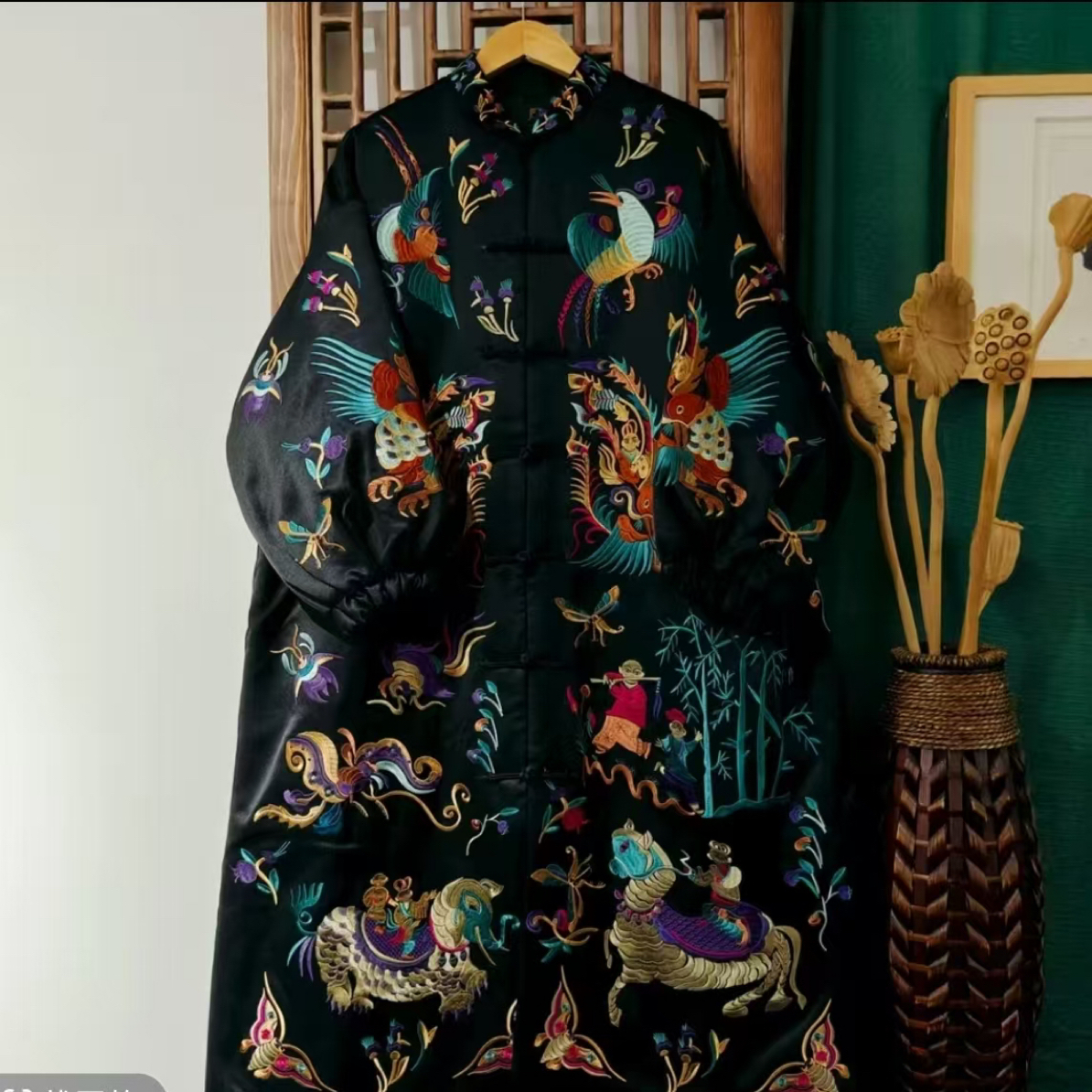 （LS118-14）凤徕兮私人定制黑色光板底彩图腾刺绣对襟盘扣棉服（棉）