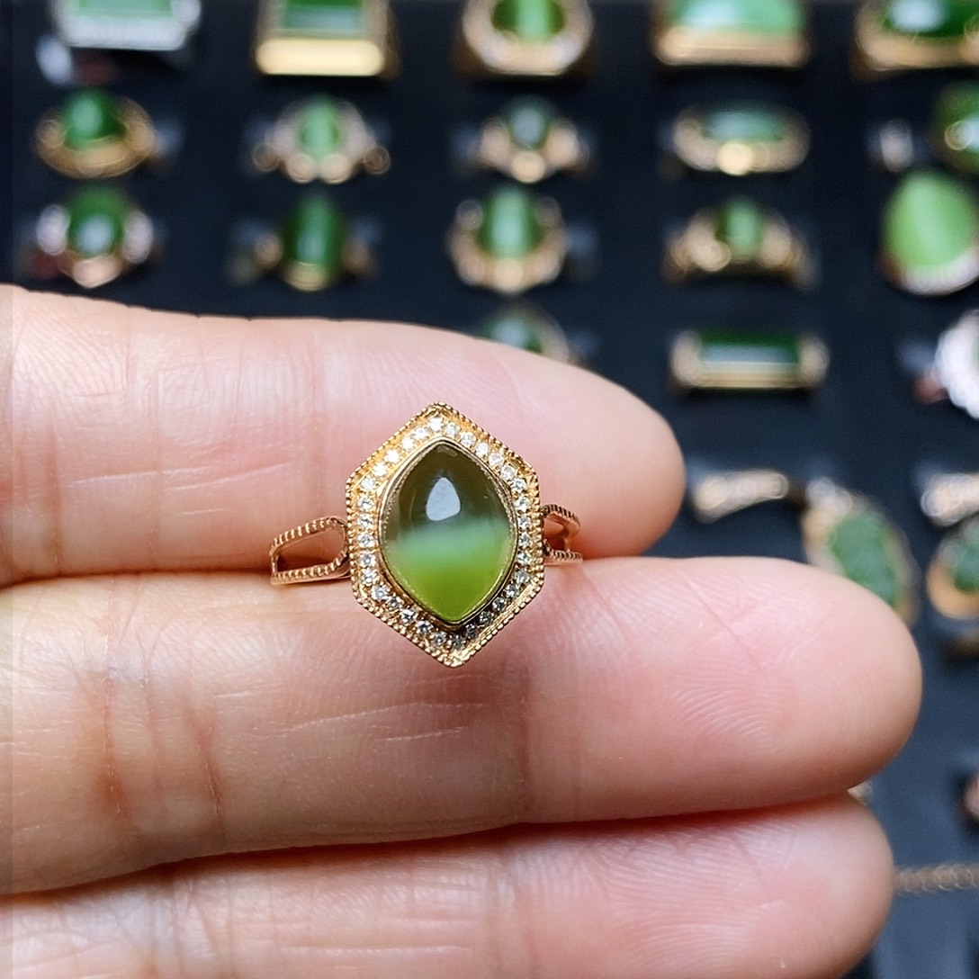 和田玉（碧玉）戒指18K金镶嵌